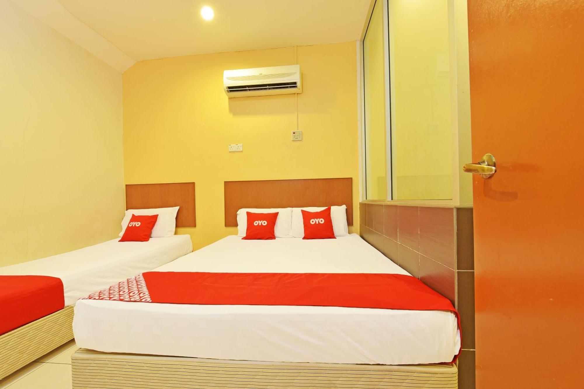 Oyo 582 Hotel Walk Inn Kampong Pasir Puteh  Esterno foto